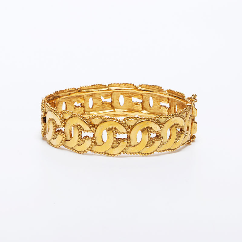 Chanel CHANEL 96A Coco Mark Bangle Bracelet Gold WS10273