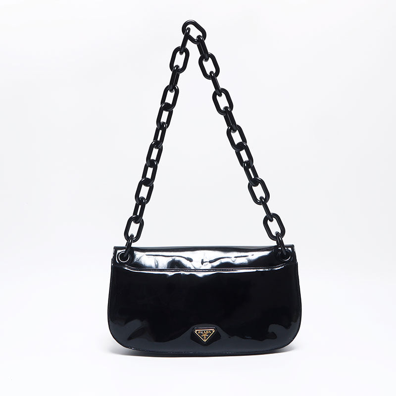 プラダ PRADA チェーン ゴールド金具 エナメル 三角ロゴタグ