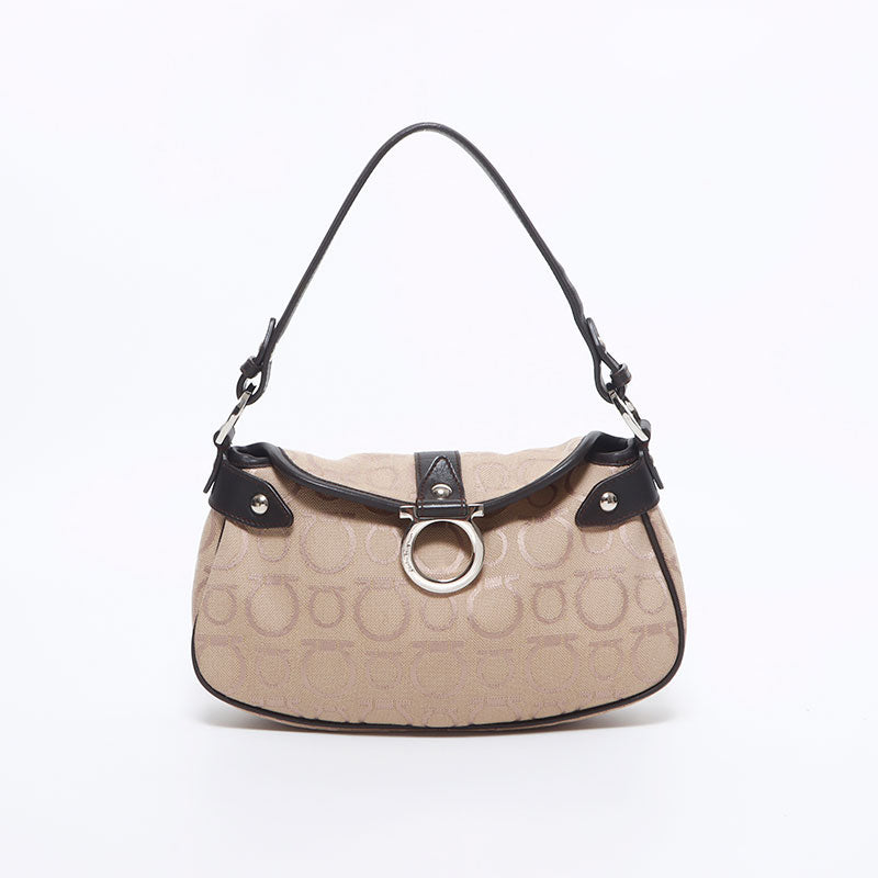 サルヴァトーレフェラガモ Salvatore Ferragamo ガンチーニ ワン  