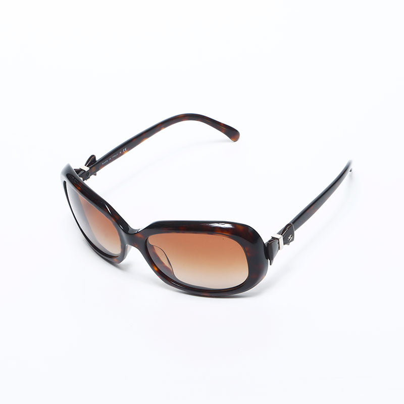 【美品・正規品】CHANEL シャネル サングラス ココマーク 緑リボン シャネル CHANEL ココマーク リボン サングラス ブラウン