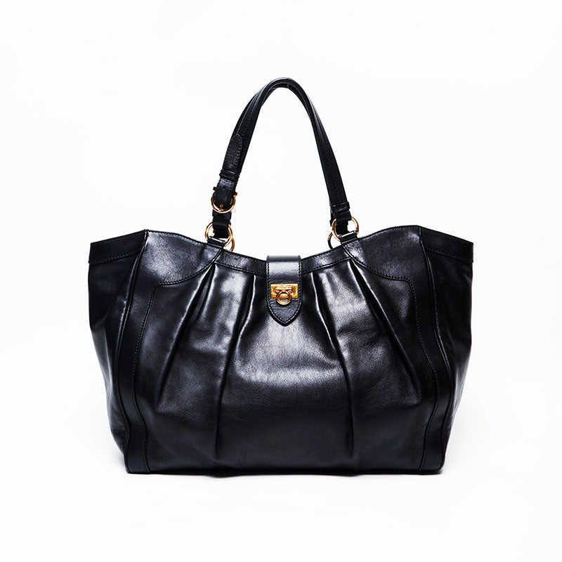 サルヴァトーレフェラガモ Salvatore Ferragamo レザー ガンチーニ