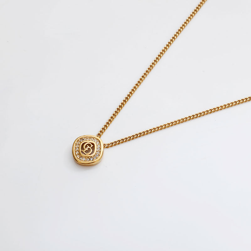 クリスチャンディオールCDロゴゴールドカラーネックレス42492