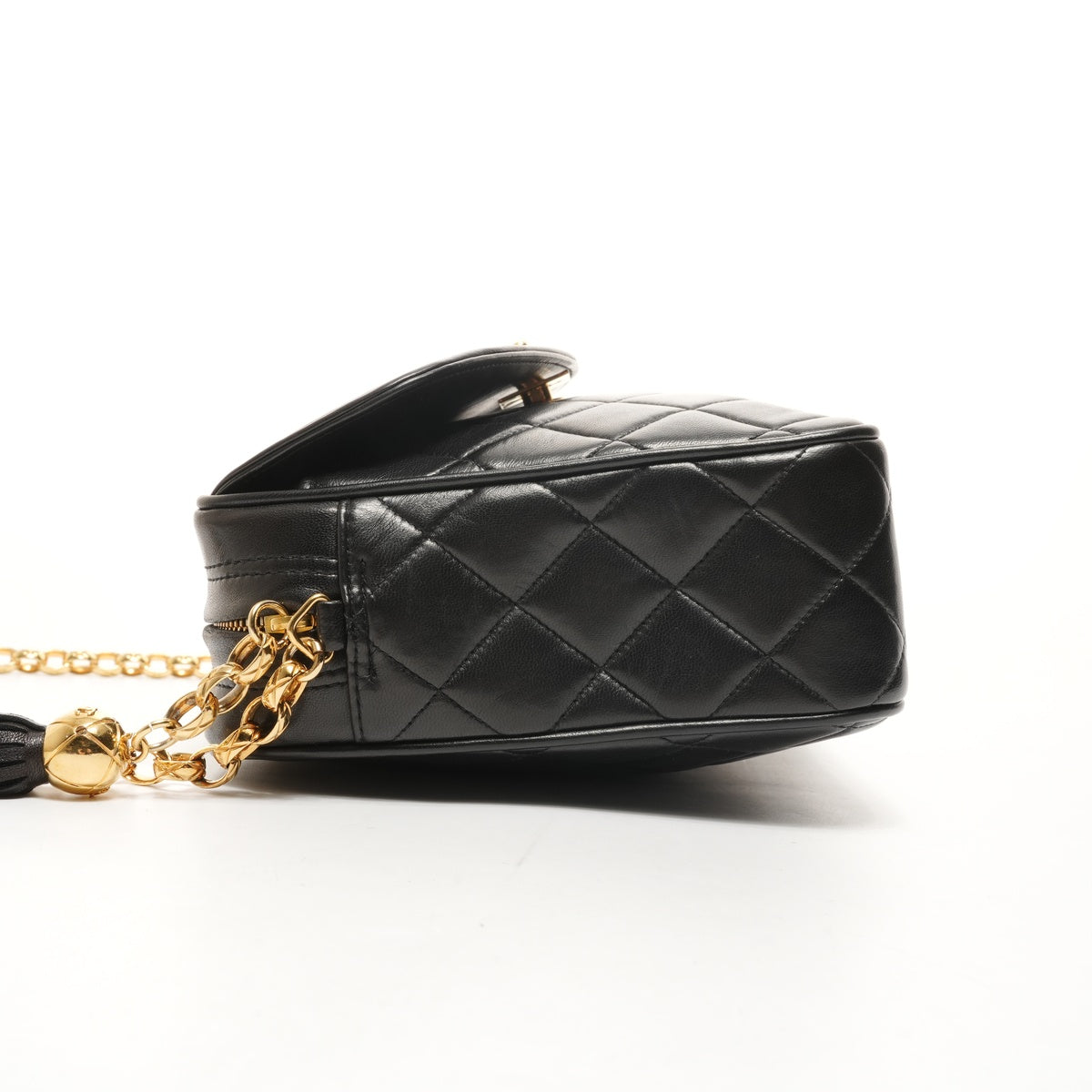 CHANEL 1986-1988 Camera Bag in Lambskin with Matelasse Tassel