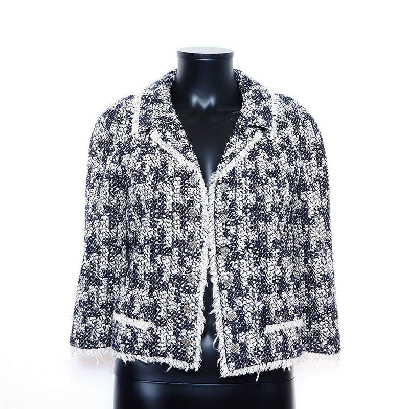 CHANEL - CHANEL シャネル  ジャケット　ネイビー　白　マルチ　ツィード Chanel CHANEL Tweed Coco Button Jacket Navy x White WS5030 – NUIR
