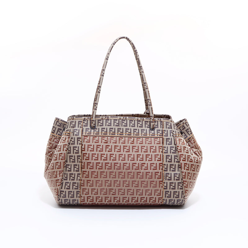 フェンディ FENDI ズッキーノ柄 ハンドバッグ ブラウン WS6842 – NUIR