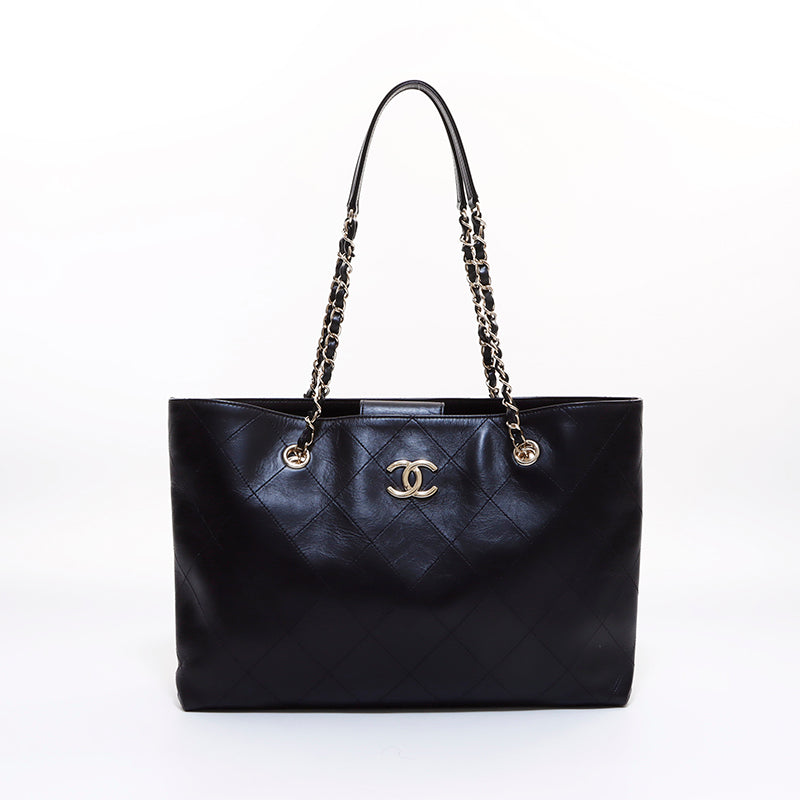 CHANEL トートバッグ　 ポケット付き CHANEL 2.55 マルチポケット トートバッグ 13番台 | AMONA VINTAGE