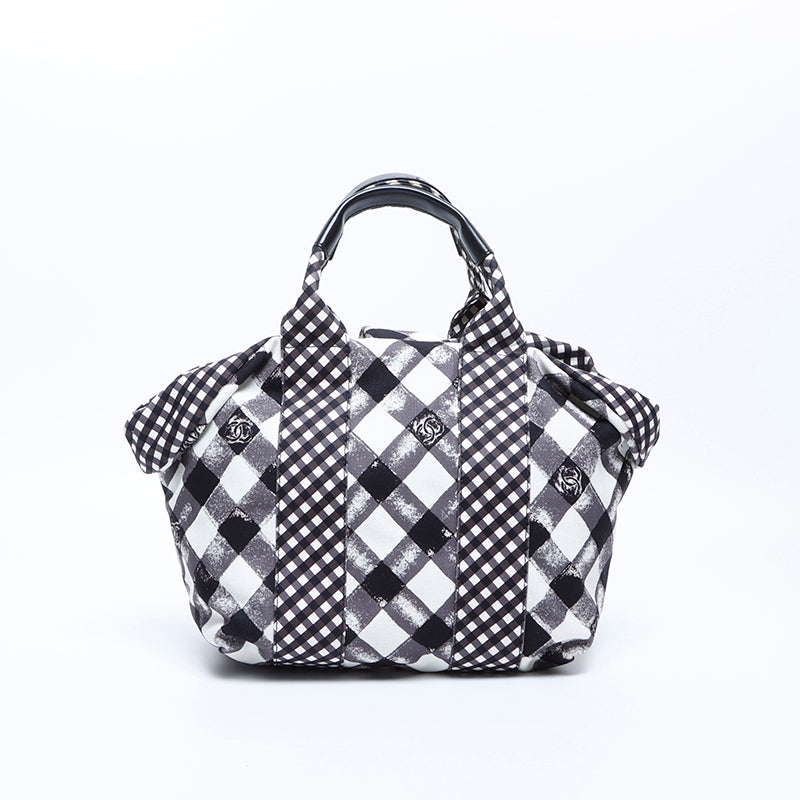 CHANEL シャネル ポーチ ココマーク シリアルシール 14番台 ブラック CHANEL シャネル ポーチ ココマーク ブラック キャビアスキン