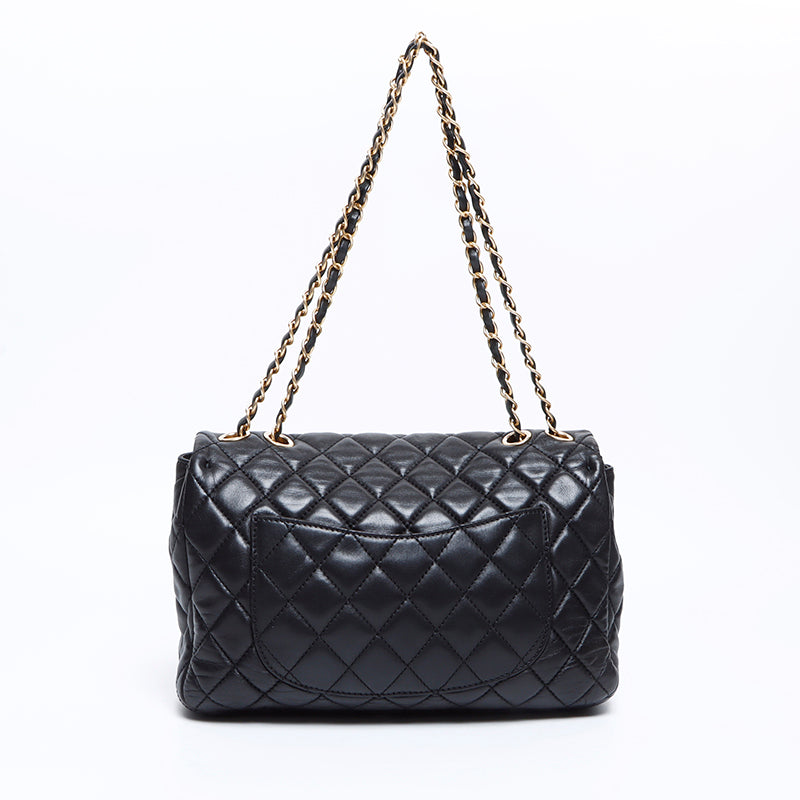 Chanel CHANEL 18th Lambskin Matelasse Chain Shoulder Bag Black