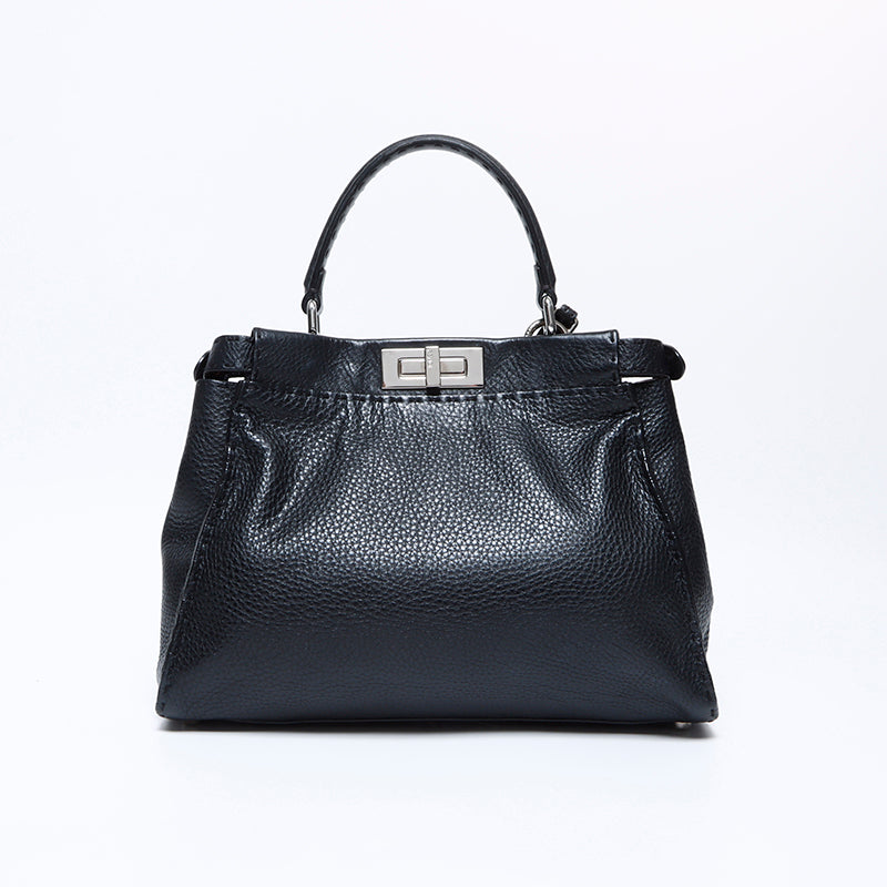 フェンディ FENDI ピーカブー シルバー金具 ショルダーバッグ ブラック