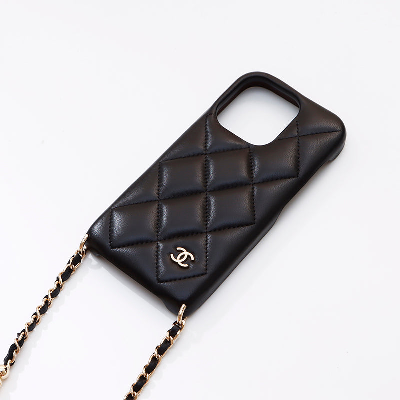 美品　CHANEL iphone14pro ケース マトラッセ チェーン シャネル CHANEL Iphone14pro マトラッセ チェーン ショルダー