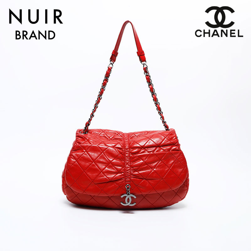 CHANEL　バッグ　 レッド CHANEL 2014 Red Patent Jumbo Double Flap Bag | MOSS Consignment
