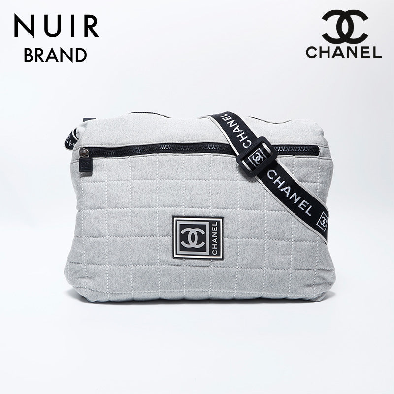 シャネル CHANEL チョコバー スポーツライン 10番台 メッセンジャーバック コットン ショルダーバッグ グレー WS9887 – NUIR  VINTAGE