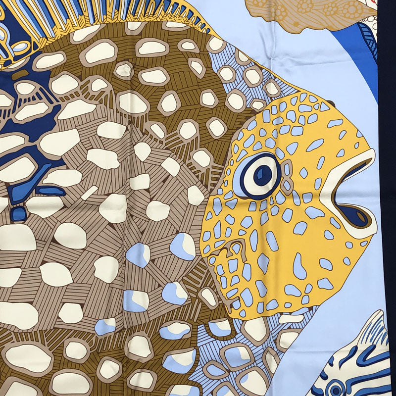 エルメス　スカーフ　魚　オレンジ　ブルー　カレ90  フィッシュ　海　黄バンダナ/スカーフ