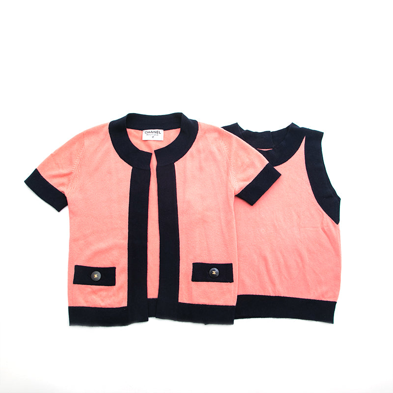 【シンプルでお洒落♪】CHANEL バイカラー 半袖 トップス 25A 大人可愛いバイカラー♪】CHANEL トップス Tシャツ CCロゴ