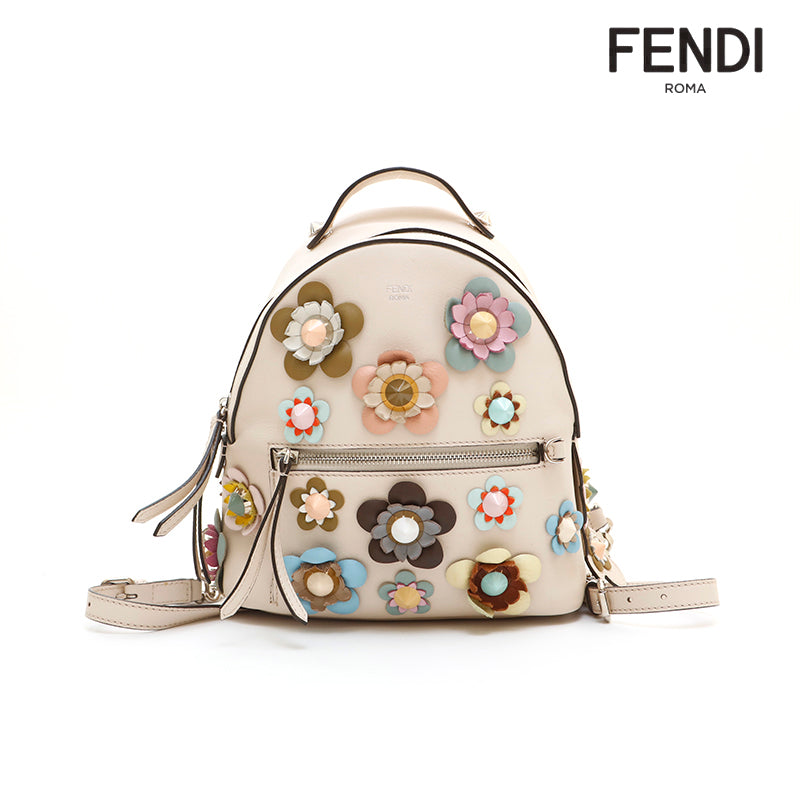 フェンディ FENDI フラワー スタッズ リュック・デイパック レザー アイボリー P14104 – NUIR VINTAGE