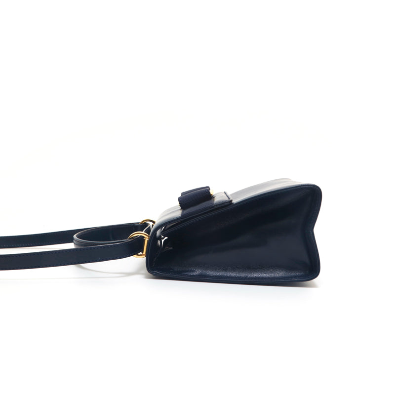 サルヴァトーレフェラガモ Salvatore Ferragamo ヴァラ リボン レザー