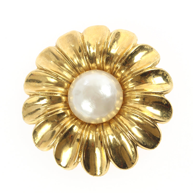 CHANEL フラワー ロゴ チャーム 2025 Japan Limited Edition CHANEL Camellia Charm Valentine