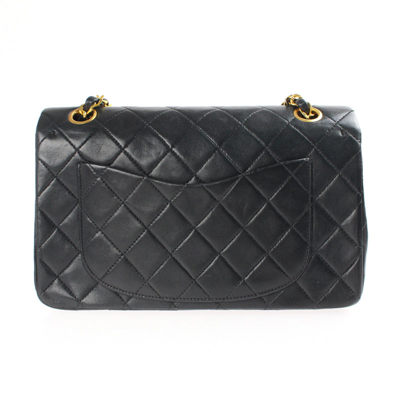 シャネル CHANEL マトラッセ ダブルフラップ チェーン ショルダーバッグ 0番台 レザー ブラック P2996 – NUIR VINTAGE