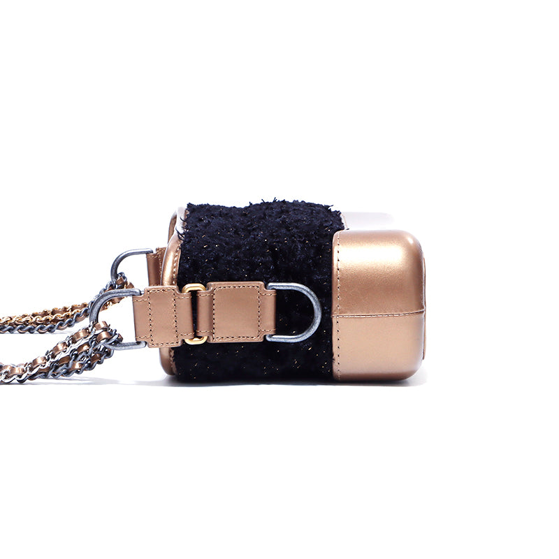 シャネル CHANEL チェーン ショルダーバッグ レザー ブラック×ゴールド