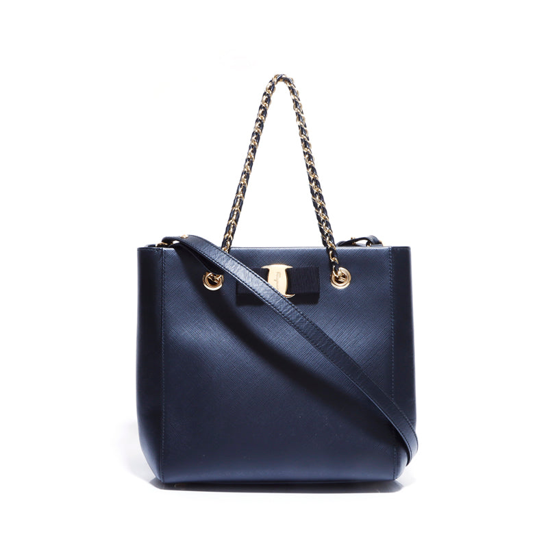 最終お値下げ正規Salvatore Ferragamoヴァラショルダーバッグ WS5495_2.jpg?v=1710319165