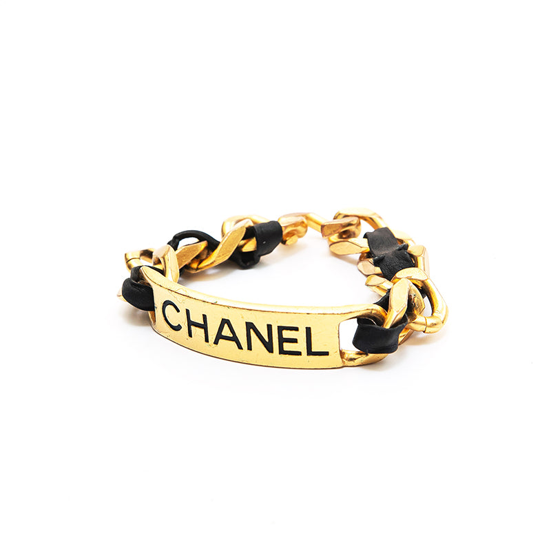 シャネル CHANEL ロゴプレート チェーンレザー ブレスレット シャネル CHANEL ロゴプレート チェーンレザー ブレスレット