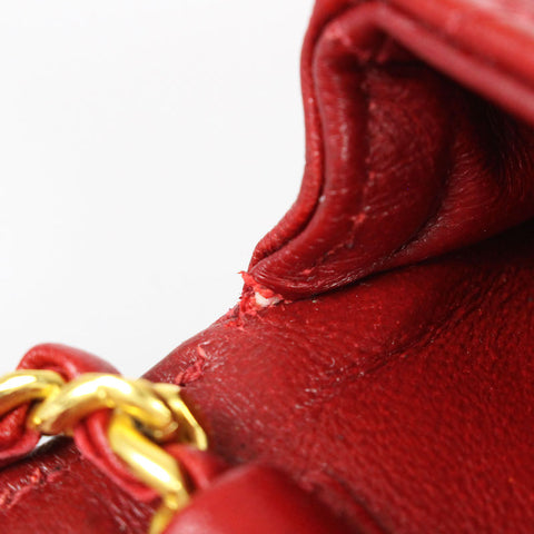 Chanel Mini Mini Matelasse -Gürtel aus saiternder Leder Coco Mark Beutel Leder Red EIT0111P1376
