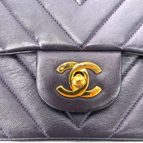 Chanel V-genähte Chevron Coco-Mark-Umhängetasche Leder lila WS1157