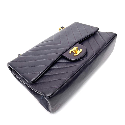 Chanel V-genähte Chevron Coco-Mark-Umhängetasche Leder lila WS1157