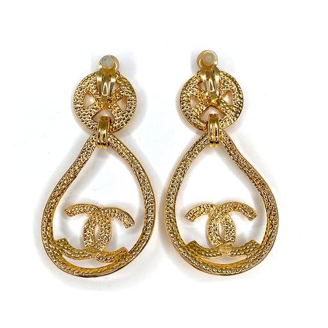 Chanel Coco Mark Earrings Gold WS1848