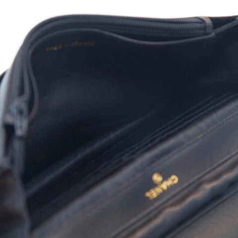 Chanel Caviar Skin Coco Mark Kette Wallet Bag Leder Black P16098