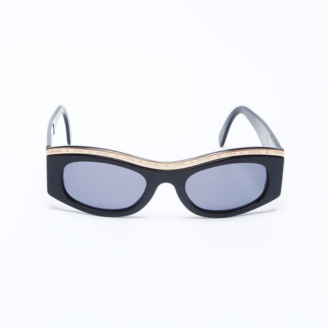 Chanel Chanel Logo Sonnenbrille Schwarz WS10001