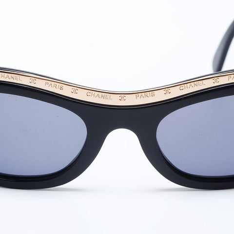 Chanel Chanel Logo Sonnenbrille Schwarz WS10001