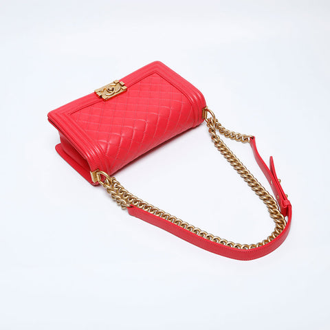 CHANEL Nr. 24 Caviar Skin Boy Chanel Umhängetasche rosa WS10026