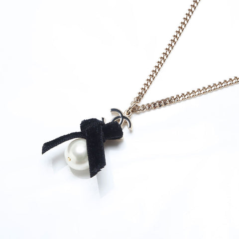 CHANEL 07C COCO Mark Ribbon Pearl Necklace gold WS10037