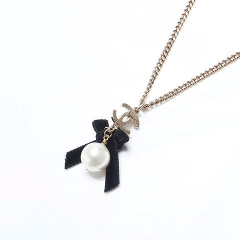 CHANEL 07C COCO Mark Ribbon Pearl Necklace gold WS10037