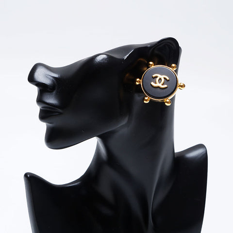 CHANEL 90's COCO Mark Earring gold WS10044