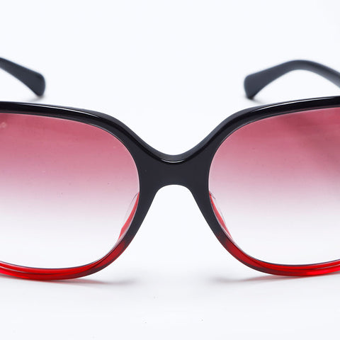 CHANEL Butterfly type sunglasses black WS10073