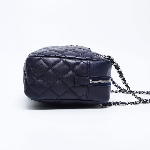 Chanel Chanel 12. Matelasse -Lambsketten -Umhängetasche Navy WS10162