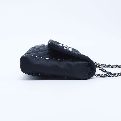 CHANEL 11. Serie Nylon-Ketten-Umhängetasche schwarz WS10183