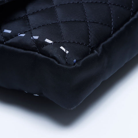 CHANEL 11. Serie Nylon-Ketten-Umhängetasche schwarz WS10183