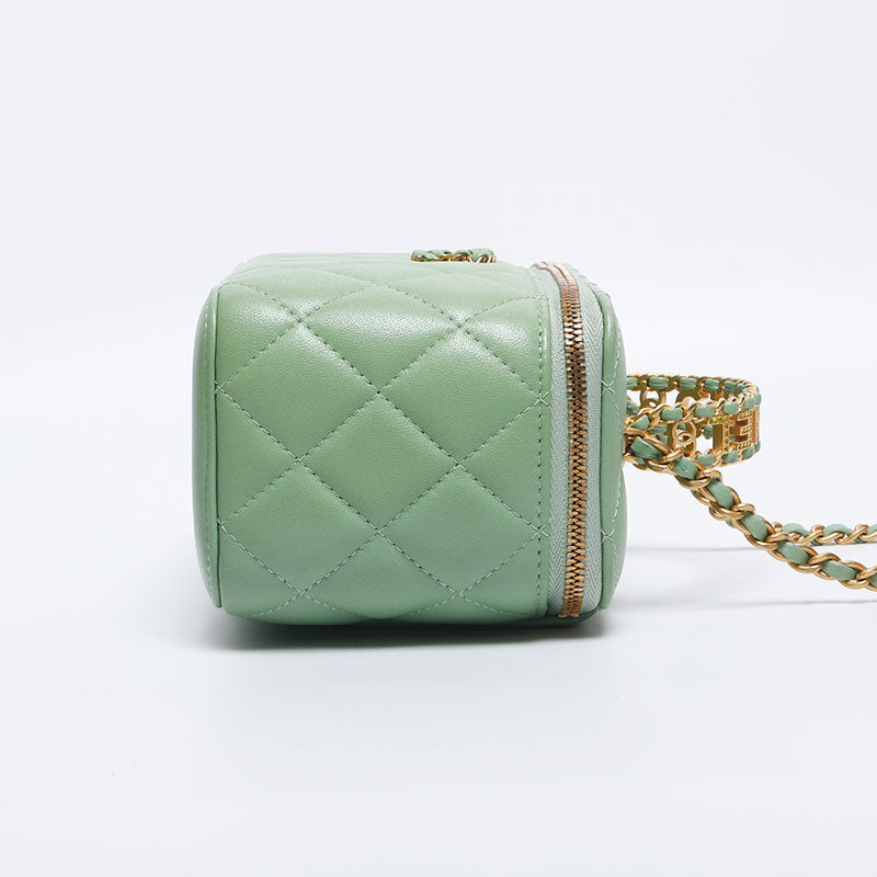 シャネル CHANEL バニティ ラインストーン ロゴ チェーン シャネル CHANEL バニティ ラインストーン ロゴ チェーン