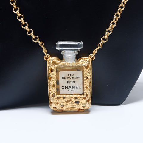 シャネル CHANEL 香水ボトル N°19 香水ケース ネックレス ゴールド WS10286