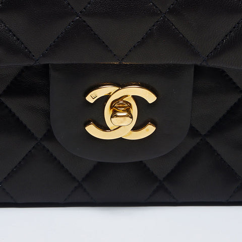 シャネル CHANEL 3番台 ラムスキン ダブルフラップ Wチェーン マトラッセ 25cm ショルダーバッグ ブラック WS10517