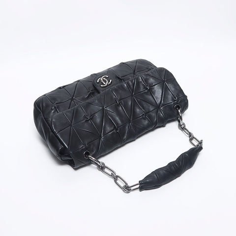 シャネル CHANEL 12番台 ココマーク　シルバー金具 チェーン ショルダーバッグ ブラック WS10549