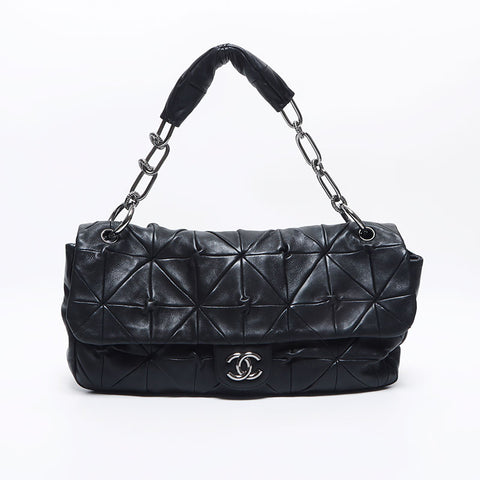 シャネル CHANEL 12番台 ココマーク　シルバー金具 チェーン ショルダーバッグ ブラック WS10549