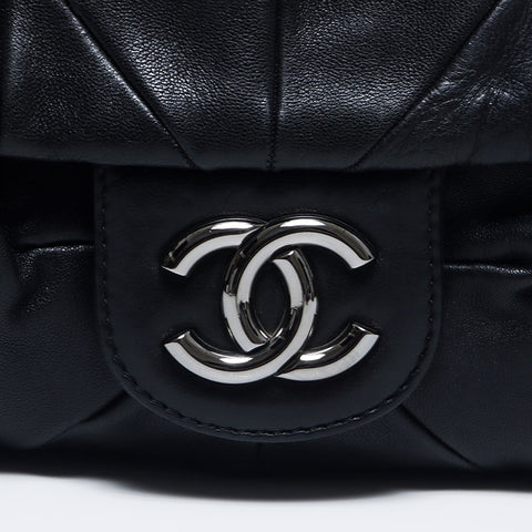 シャネル CHANEL 12番台 ココマーク　シルバー金具 チェーン ショルダーバッグ ブラック WS10549