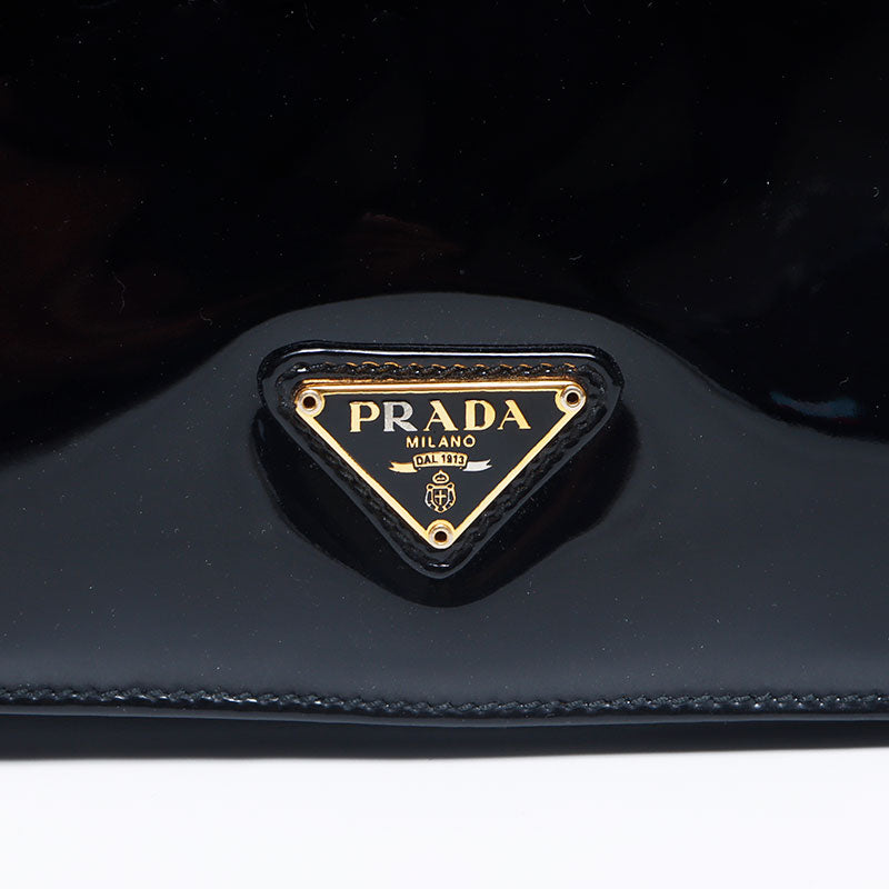 プラダ PRADA チェーン ゴールド金具 エナメル 三角ロゴタグ ショルダーバッグ ブラック WS10585 – NUIR VINTAGE