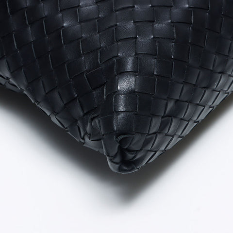 ボッテガヴェネタ BOTTEGAVENETA イントレチャート ショルダーバッグ ブラック WS10640