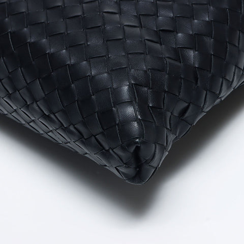 ボッテガヴェネタ BOTTEGAVENETA イントレチャート ショルダーバッグ ブラック WS10640