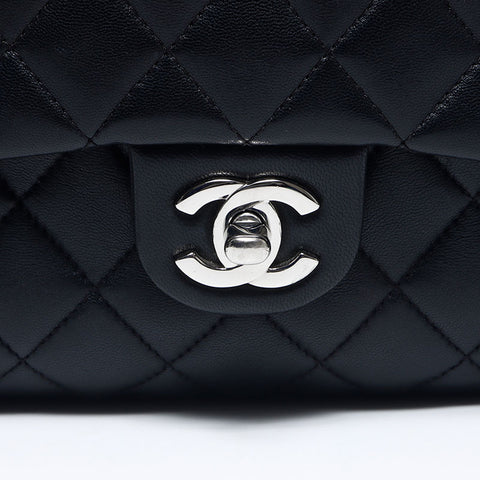 シャネル CHANEL 23番台 ラムスキン チェーン ココマーク マトラッセ シルバー金具 リュック・デイパック ブラック WS10935